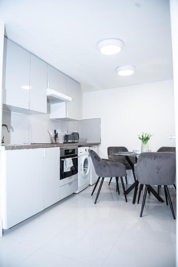 1B Apartment, 30 Mins To Oxford Street ลอนดอน ภายนอก รูปภาพ