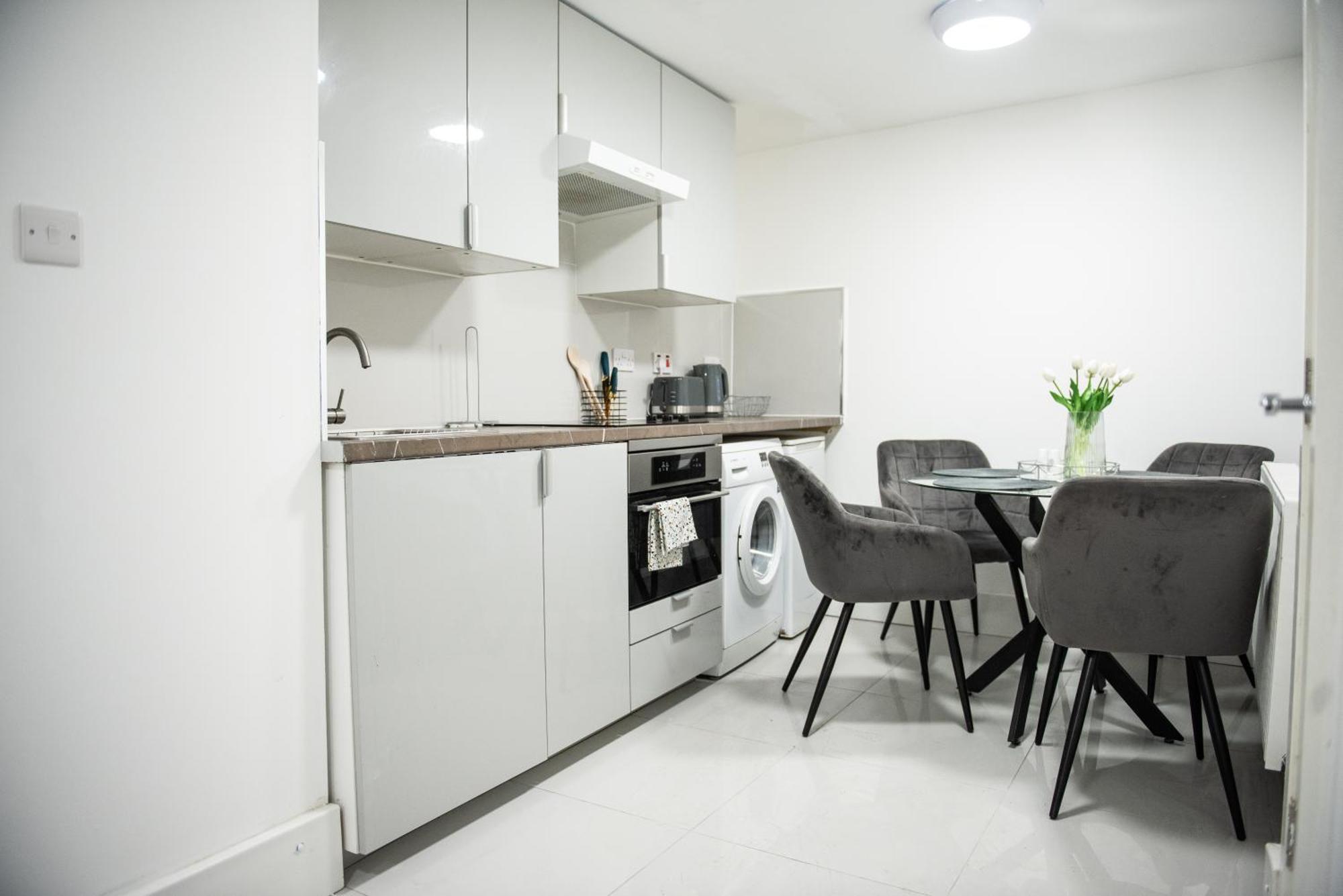 1B Apartment, 30 Mins To Oxford Street ลอนดอน ภายนอก รูปภาพ