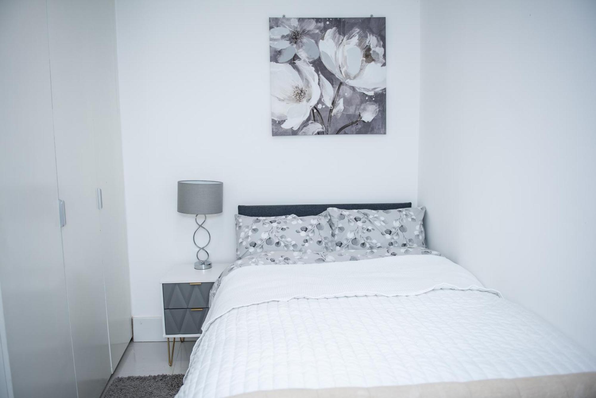 1B Apartment, 30 Mins To Oxford Street ลอนดอน ภายนอก รูปภาพ