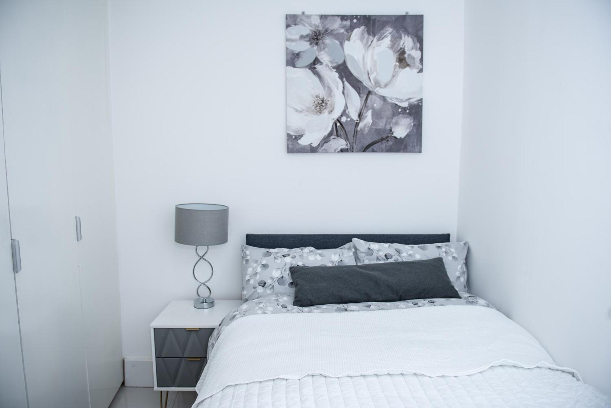 1B Apartment, 30 Mins To Oxford Street ลอนดอน ภายนอก รูปภาพ